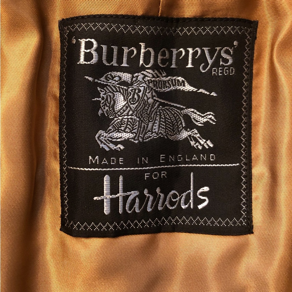 Beautiful authentic Burberry Trench coat